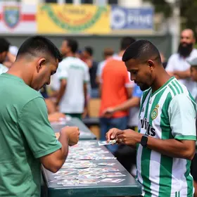 Super Troca de Figurinhas da Copa